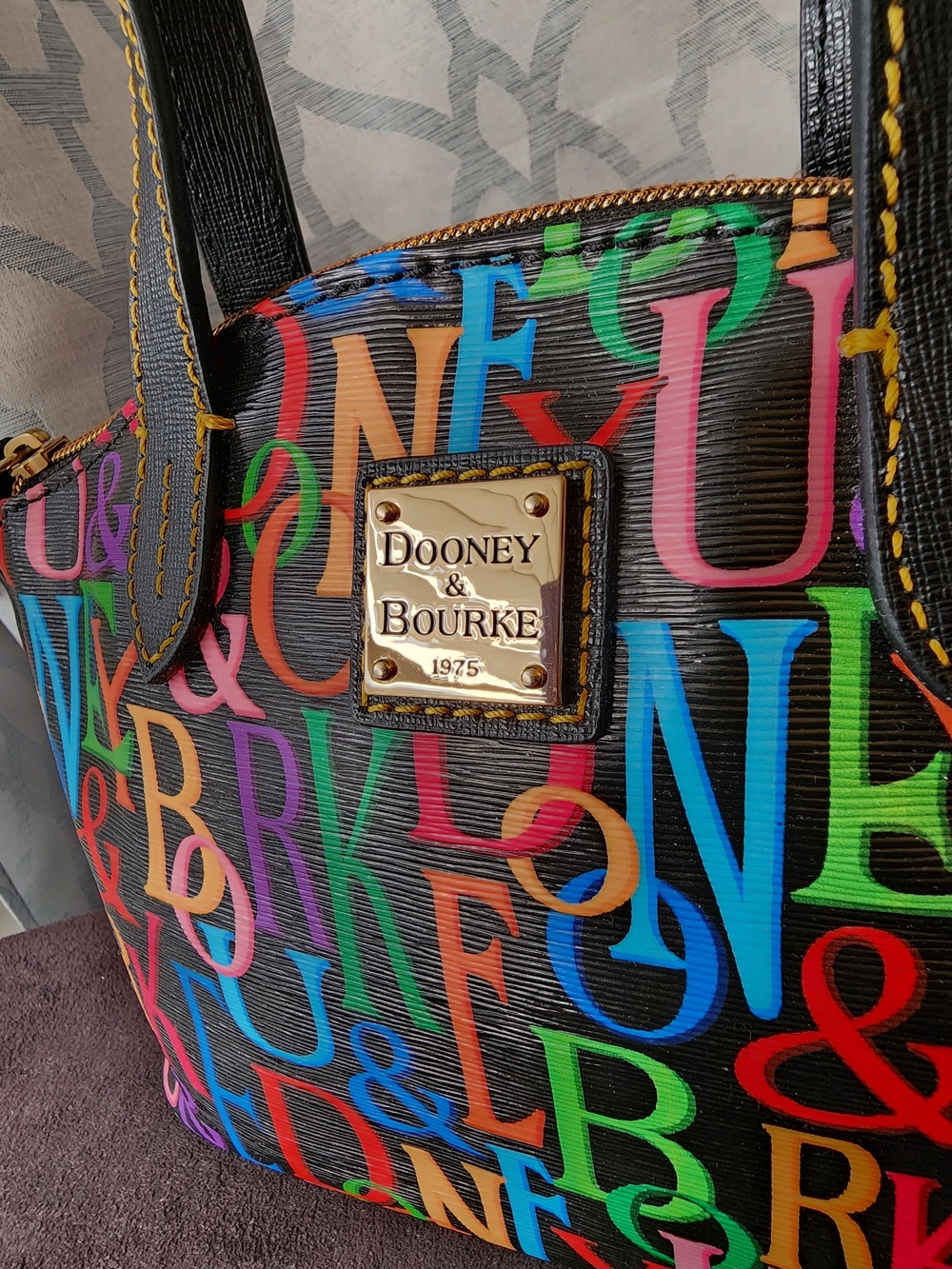 Rare Dooney & Bourke Retro Grafica Doodle Y2K Ruby Mini Domed Satchel Handbag - Picture 2 of 5